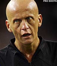 Collina blij met extra jaar als scheidsrechter