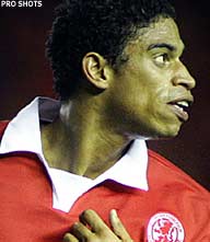 Thumbnail for article: 'Michael Reiziger praat met Nederlandse club'