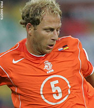 De Cler vervangt Van Bronckhorst