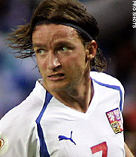 Ook Smicer lijkt te spelen tegen Oranje