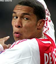 De Jong helpt sputterend Ajax op gang