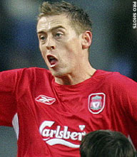 Liverpool klopt Wigan, Crouch scoort eindelijk