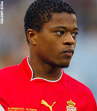 Manchester United heeft ook Evra binnen