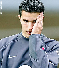 Robin van Persie breekt botje in zijn teen