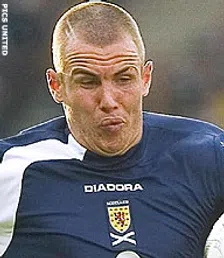 Thumbnail for article: Celtic legt ex-Ranger Kenny Miller vast