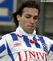 Thumbnail for article: Samaras meldt zich ziek bij Heerenveen