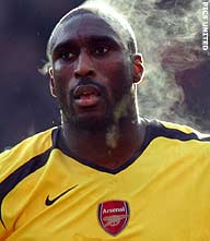 Wenger laat Campbell buiten selectie Arsenal