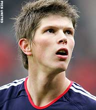 Loting beker: Huntelaar heeft gelukkige hand