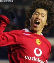 Man United wankelend langs Fulham