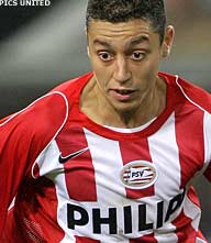 Wilskrachtig PSV overleeft superstart Roda JC