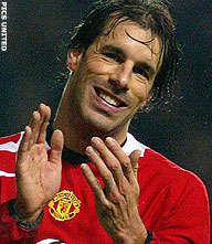 Man United in halfje voorbij Portsmouth