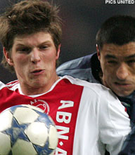 Lof voor Ajax maar de frustratie blijft smeulen