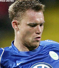 Hofland stelt operatie uit in clubbelang