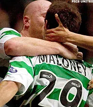 Celtic pakt Schotse titel tegen rivaal