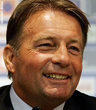 FC Porto kampioen, Adriaanse nu toptrainer