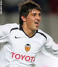 Valencia wint, razend-snelle hattrick Villa