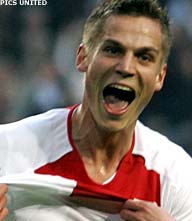 Ajax ligt twee goals voor op FC Groningen