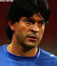 Cardozo zegt contract op vanwege WK