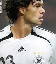 Ballack mag niet beginnen van Klinsmann