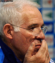 Luis Aragonés blijft toch bij Spaanse ploeg