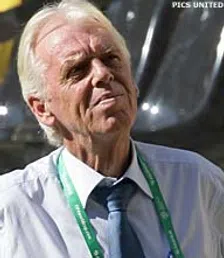 Thumbnail for article: Polen met 'topcoach' Beenhakker naar EK