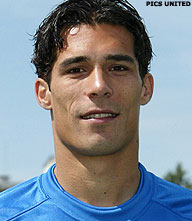 Valencia roept Corradi terug naar Spanje