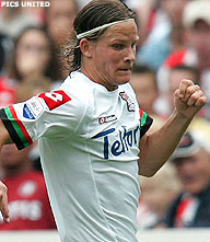 TOP Oss verzekerd van diensten NEC'er Prent