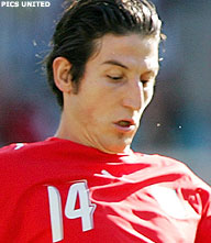 Bolton legt weer eens een buitenlander vast