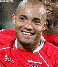 Sneijder zegt af, Oranje-debuut De Zeeuw