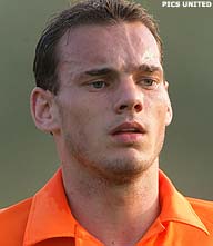 Van Basten wijzigt selectie op drie plaatsen