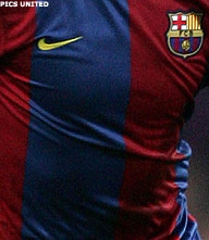 Maagdelijk shirt Barça wordt toch bedrukt