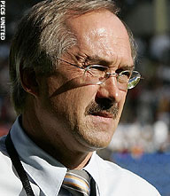 Ivoorkust: Stielike neemt plaats Kohler in