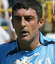 Pagliuca speelt record Zoff uit de boeken