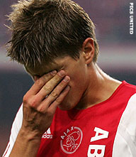 Klaas-Jan Huntelaar heeft last van enkel