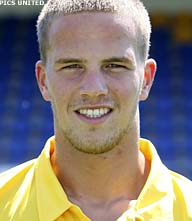 Knieoperatie houdt vMosselveld aan de kant