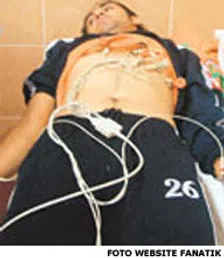Thumbnail for article: Bliksem velt half elftal Turkse koploper