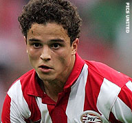 Afellay is eruit, loopt niet voor fanfare uit