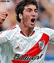 Higuaín laat Frankrijk en Argentinië wachten
