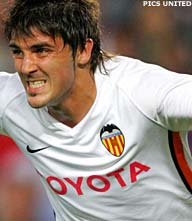 Coach Flores stuurt wilde Villa van training