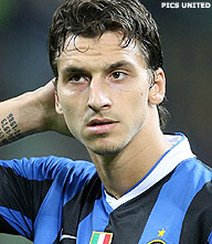 Cruz houdt Inter aan kop, rood Zlatan