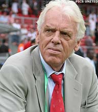 Tegenslag Beenhakker voor duel met België