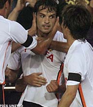 Valencia krabbelt op en achterhaalt Zaragoza