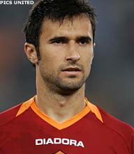 Moeizame zeges voor AS Roma en AC Milan