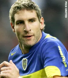 Thumbnail for article: 'Dichtbij-spits' Palermo scoort van eigen helft