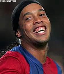 Thumbnail for article: 'Dikke' Ronaldinho neemt wraak op pers