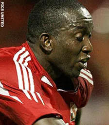 Thumbnail for article: Soca Warrior Dwight Yorke (35) zwaait af