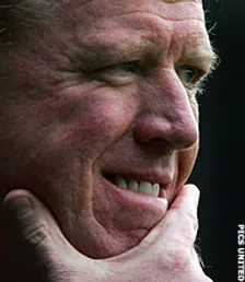 Thumbnail for article: Zwetende McClaren: 'Spelers steunen me'