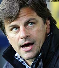 Falend Hertha zet coach Götz aan de kant