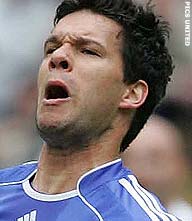 Mourinho vreest voor Ballack en Carvalho