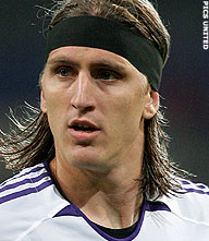 Zuinig Anderlecht klopt Gent in matige topper